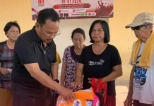 HUT RI ke-81, Dinsos Buleleng Salurkan Bantuan bagi Warga Rentan