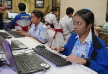 Lomba Mengetik Cepat di BDE Buleleng Festival Diserbu Pelajar