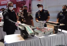 Kejari Jembrana Musnahkan Ribuan Slop Rokok Ilegal Hasil Kejahatan Cukai