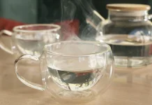 Manfaat Minum Air Hangat setelah Bangun Tidur, Benarkah Baik untuk Tubuh?