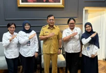 Bupati Buleleng Ajak Masyarakat Dengarkan Siaran RRI Singaraja