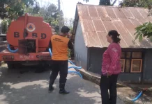 Musim Kemarau, BPBD Buleleng Salurkan 25 Ribu Liter Air Bersih ke Kecamatan Banjar