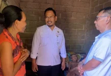 Kunjungi Warga di Dua Desa, Dinsos P3A Buleleng Tangani Warga Pemerlu Atensi Sosial