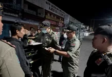 Langgar Zonasi, Satpol PP Buleleng Tertibkan 28 Pedagang Bermobil di Pasar Anyar