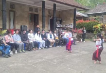 Mahasiswa Waseda Jepang Dalami Budaya Pedawa Lewat Kolaborasi Literasi