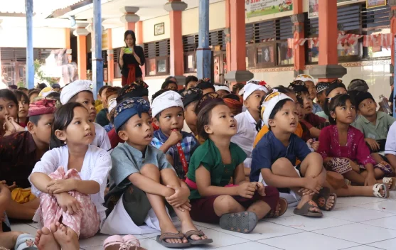 Diskominfosanti Buleleng Edukasi Siswa SDN 4 Kaliuntu Bijak Bermedsos