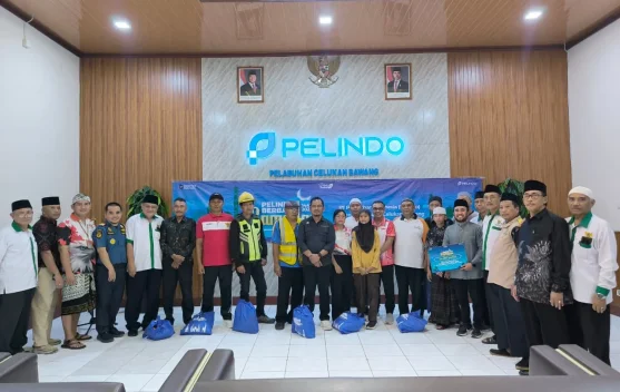 Pelindo Berbagi Ramadan, Ribuan Bansos untuk TKBM Pelabuhan Celukan Bawang