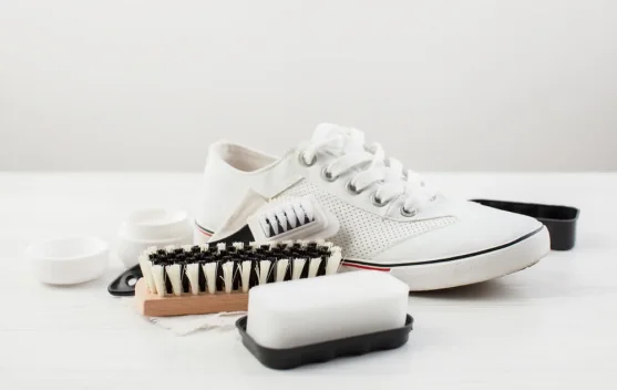 Tips Merawat Sepatu Sneakers Tetap Awet dan Kinclong tanpa Harus ke Laundry