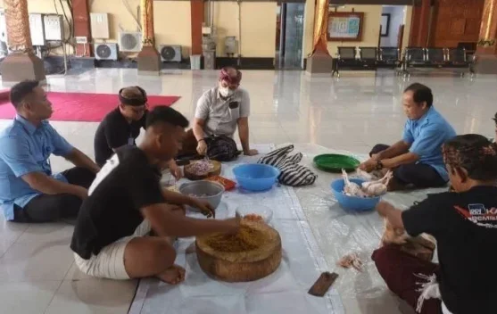 Penampahan Galungan, Simbol Pengendalian Diri dan Pembersihan Sifat Negatif