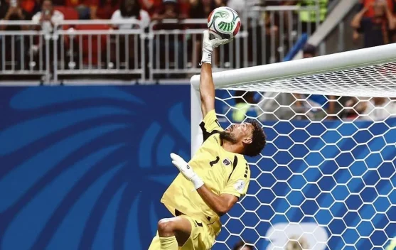 Vozinha, Kiper 40 Tahun yang Tampil Gemilang Menghadapi Spanyol di Piala Dunia 2026