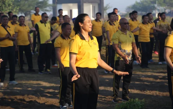 Polres Jembrana Gandeng Masyarakat Jaga Lingkungan jelang Hari Bhayangkara ke-80