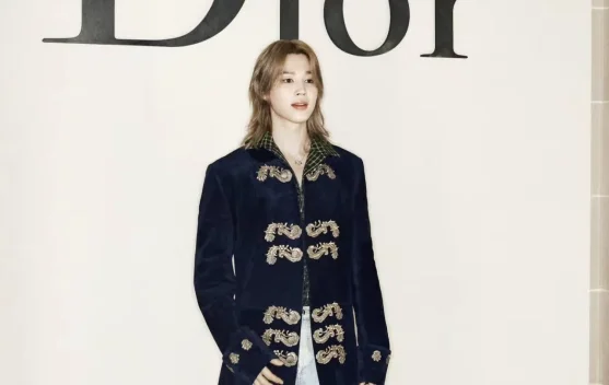Penampilan Jimin BTS di Paris Fashion Week Tuai Kritik, Apa yang Sebenarnya Terjadi?
