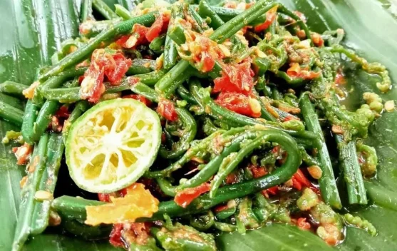 Resep Plecing Sayur Pakis, Pedas Segar Khas Bali