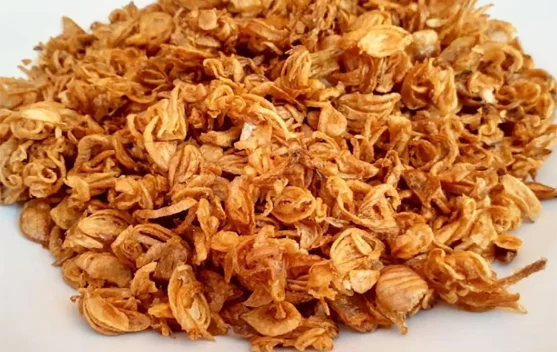 Bawang Goreng, Pelengkap Sederhana yang Mampu Mengangkat Cita Rasa Masakan
