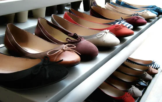 Tips Menyimpan Sepatu Kulit agar Tidak Mudah Rusak dan Berjamur