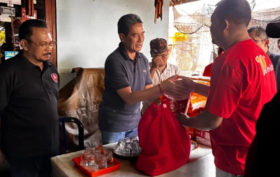 Wabup Supriatna Salurkan Bantuan untuk Anak Disabilitas di Kecamatan Banjar