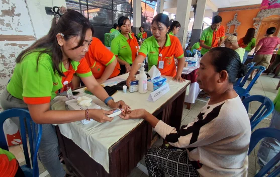 RSU Kertha Usada Perluas Pengabdian, Safari Kesehatan Sasar Warga Desa Kalisada