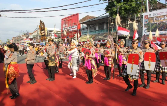 Parade Budaya Jembrana Berlangsung Meriah, Polisi Kawal Ribuan Warga