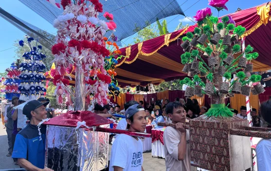 Ratusan Sokok Meriahkan Peringatan Maulid Nabi di Pegayaman