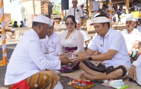 Pujawali Pura Dangkahyangan Rambut Siwi
