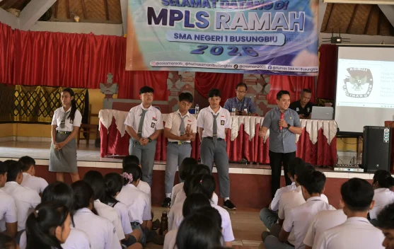 KPU Buleleng Bekali 100 Siswa SMA Negeri 1 Busungbiu Jadi Pemilih Cerdas dan Kritis