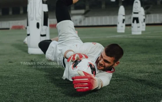 Maarten Paes Siap Kawal Gawang Timnas Indonesia di FIFA ASEAN Cup 2026