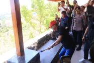 Tiga SP Diabaikan, Koster Bongkar Vila di Kawasan Hutan Pejarakan