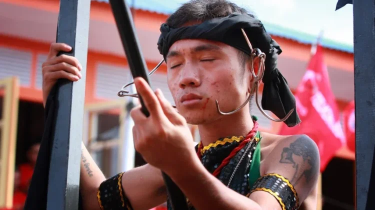 Mengenal Tatung Singkawang di Puncak Cap Go Meh