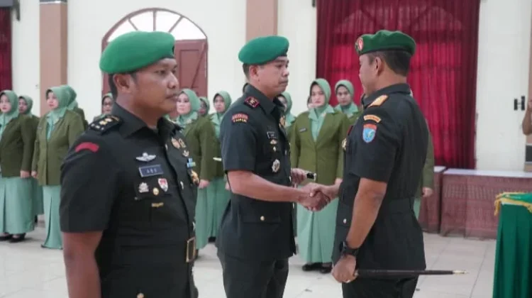 Danrem 121/Abw Pimpin Sertijab Dandim 1203/Ketapang