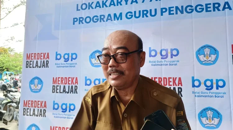 Sekda Sintang Ajak Warga Pemanfaatan Pekarangan Rumah untuk Berkebun