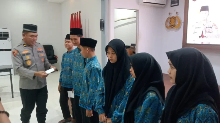 Polres Sintang Buka Puasa Bersama Anak Yatim dan Media