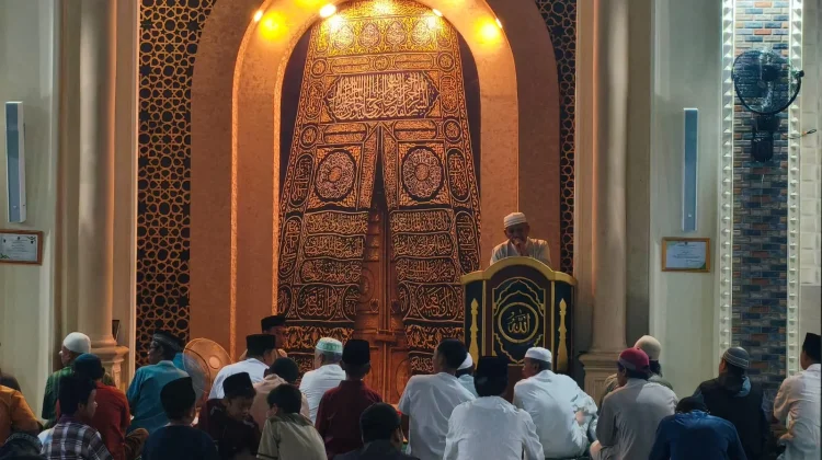 Agama Tidak Mempersulit Umat Beribadah