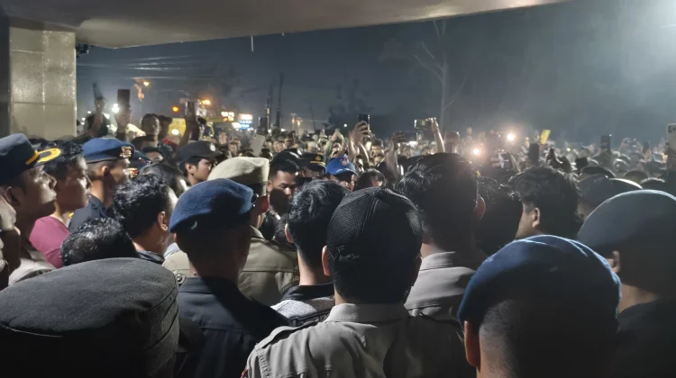 Mediasi Bupati Sintang: Tiga Pekerja PETI Dipulangkan Bersyarat