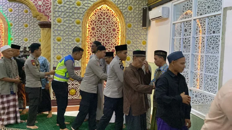 Dekatkan Diri dengan Warga Polres Sekadau Gelar Tarling