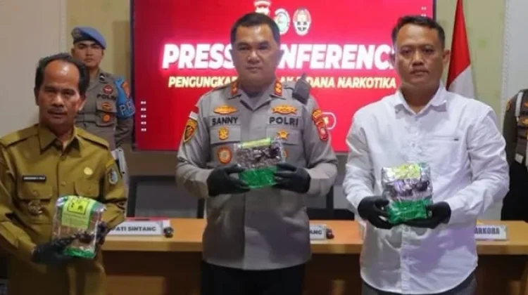 Polres Sintang Gagalkan Penyelundupan 59,8 Kg Sabu Asal Badau