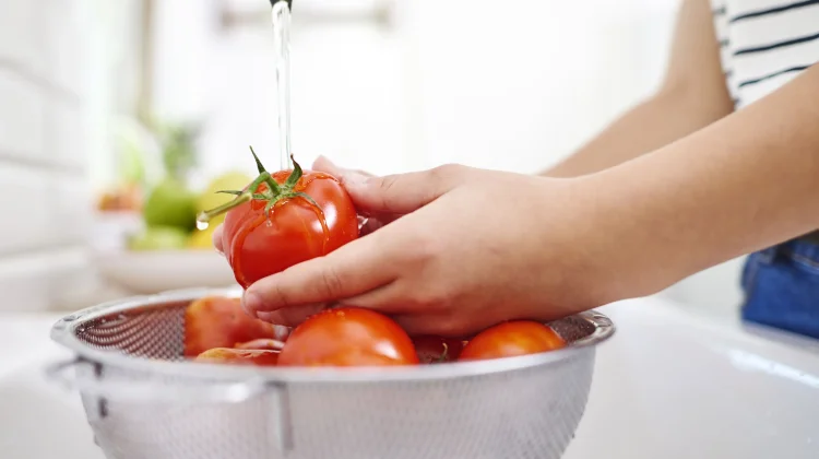Tips Mencuci Buah dan Sayur agar Bebas Pestisida