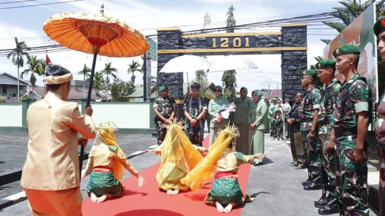 Danrem 121/Abw dampingi Pangdam XII/Tpr Kunjungi Makodim 1201/Mempawah