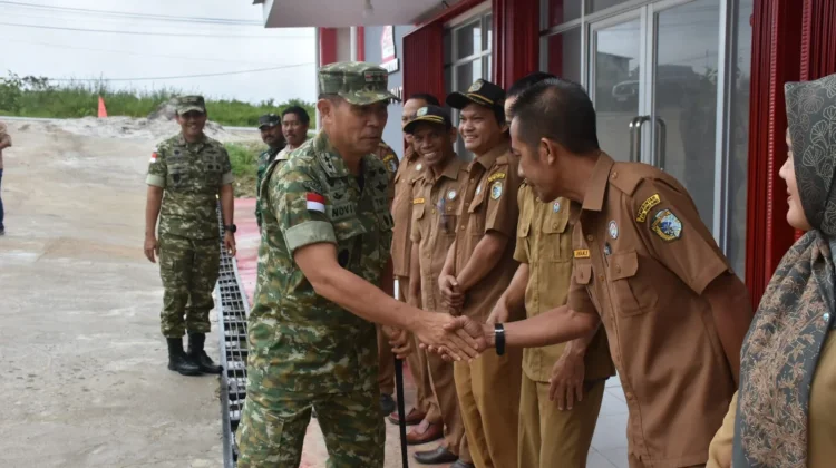 Danrem Bersama Pangdam Tanjung pura Tinjau Pembangunan KDKMP
