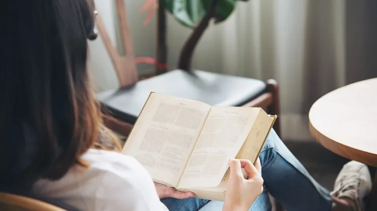Membaca Buku Kembali Jadi Tren di Kalangan Anak Muda