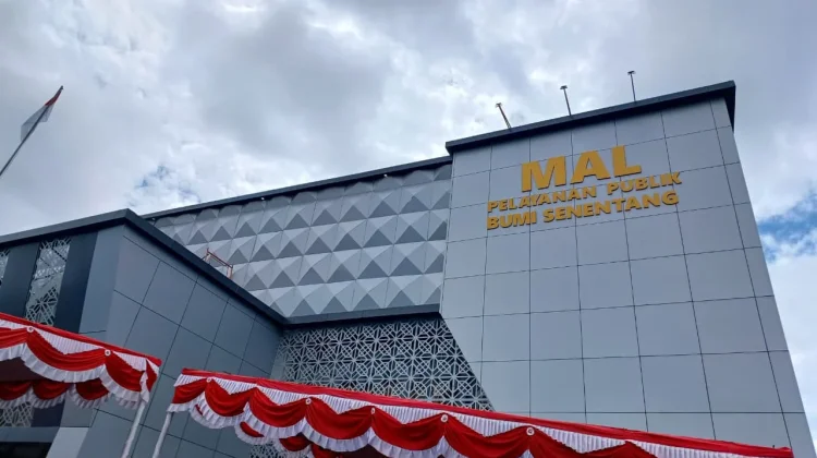 Pelayanan Perizinan di MPP Bumi Senentang Sintang Bantu Pelaku Usaha