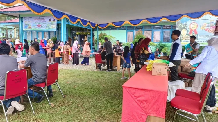 Gerakan Pangan Murah Sintang Jaga Harga Pangan Tetap Stabil