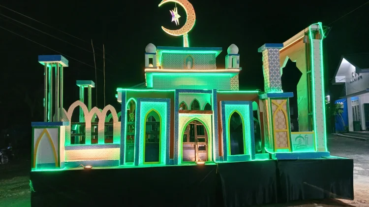 Masjid Al-Huda Desa Binjai Hulu Juara 1 Lomba Mobil Hias Pawai Takbir Keliling 1447 H