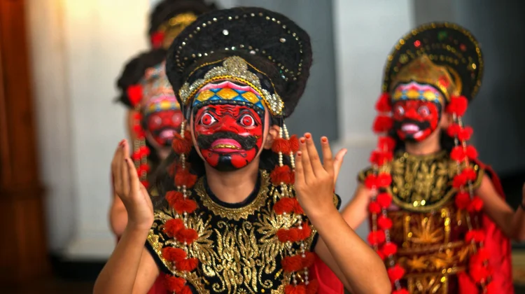 Cara Melestarikan Budaya Daerah Masa Kini