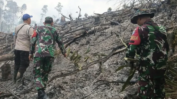 Polsek bersama Koramil Silat Hilir Lakukan Pengecekan Titik Hotspot