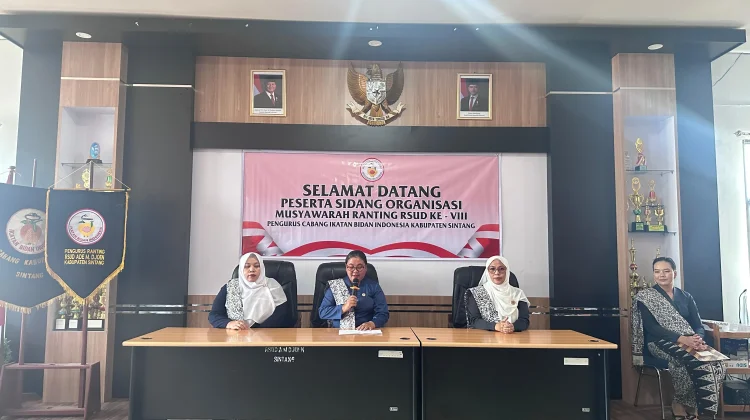 IBI Sintang Apresiasi Dedikasi Bidan di RSUD Ade M. Djoen