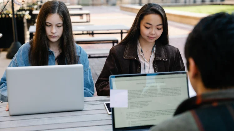 Tips Hemat untuk Pelajar dan Mahasiswa, Kunci Kelola Keuangan sejak Dini