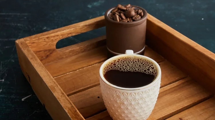 Dari Warung ke Coffee Shop Estetik, Begini Evolusi Budaya Ngopi di Indonesia