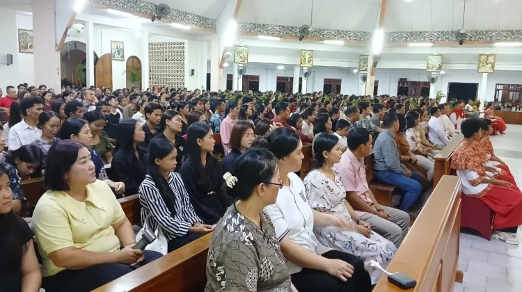 Umat Katolik di Sintang Peringati Hari Raya Jum'at Agung