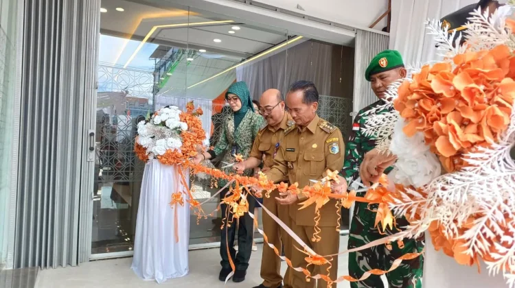 Bupati Sintang Resmikan Wajah Baru BNI Cabang Sintang