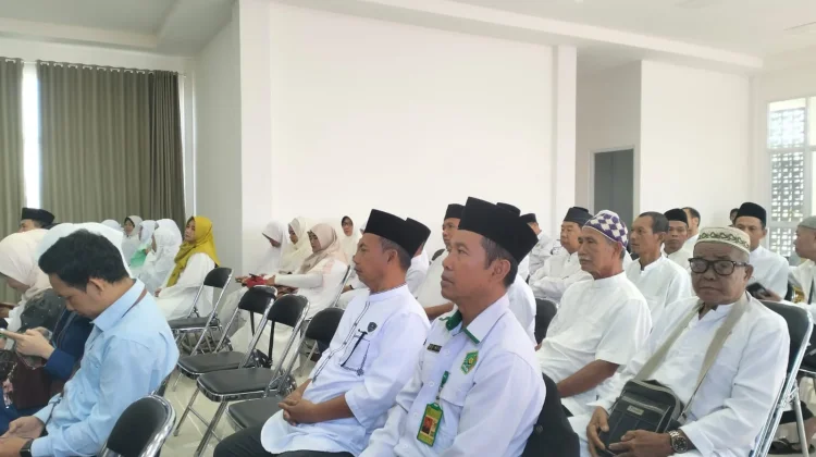 Calon Jemaah Haji Sintang Ikuti Manasik Haji Terintegrasi